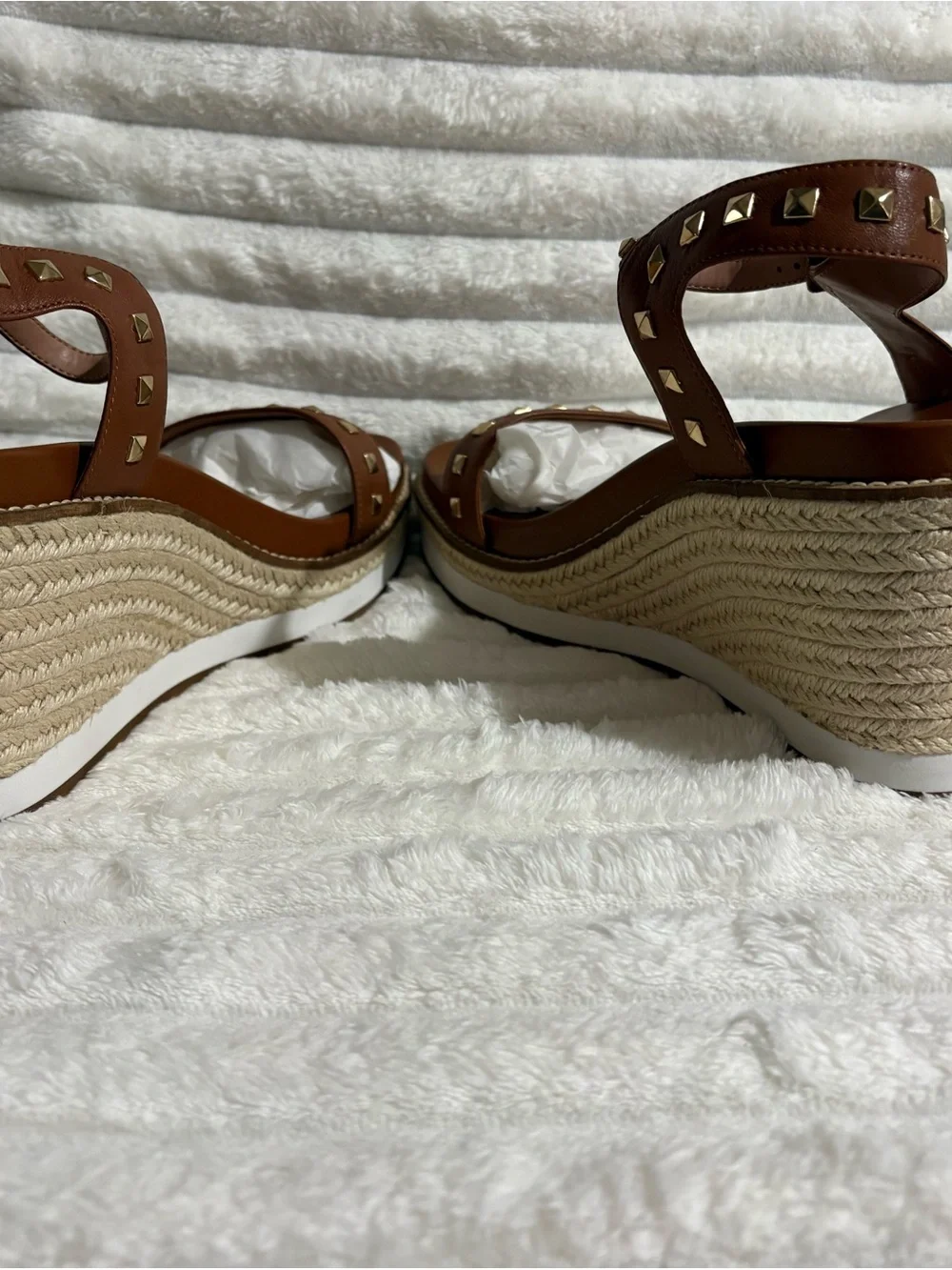 NWT Linea Paolo Tan Leather Studded Platform Wedge Sandals 11M